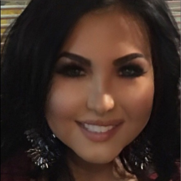 Meet your Posher, Terri dee - Picture 2 of 2